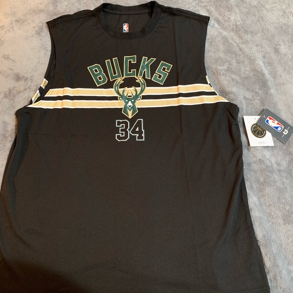 Milwaukee Bucks, Giannis Antetokounmpo #34 jersey. Brand new. XL.